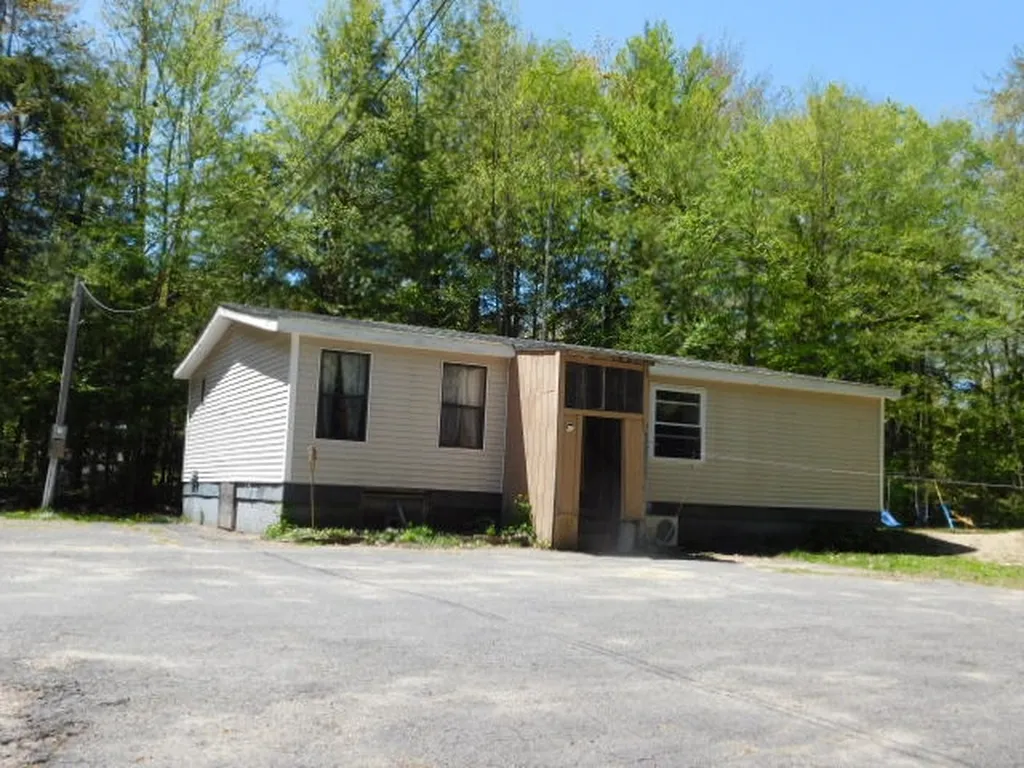 27 Fox Run Road Swanzey NH 03446