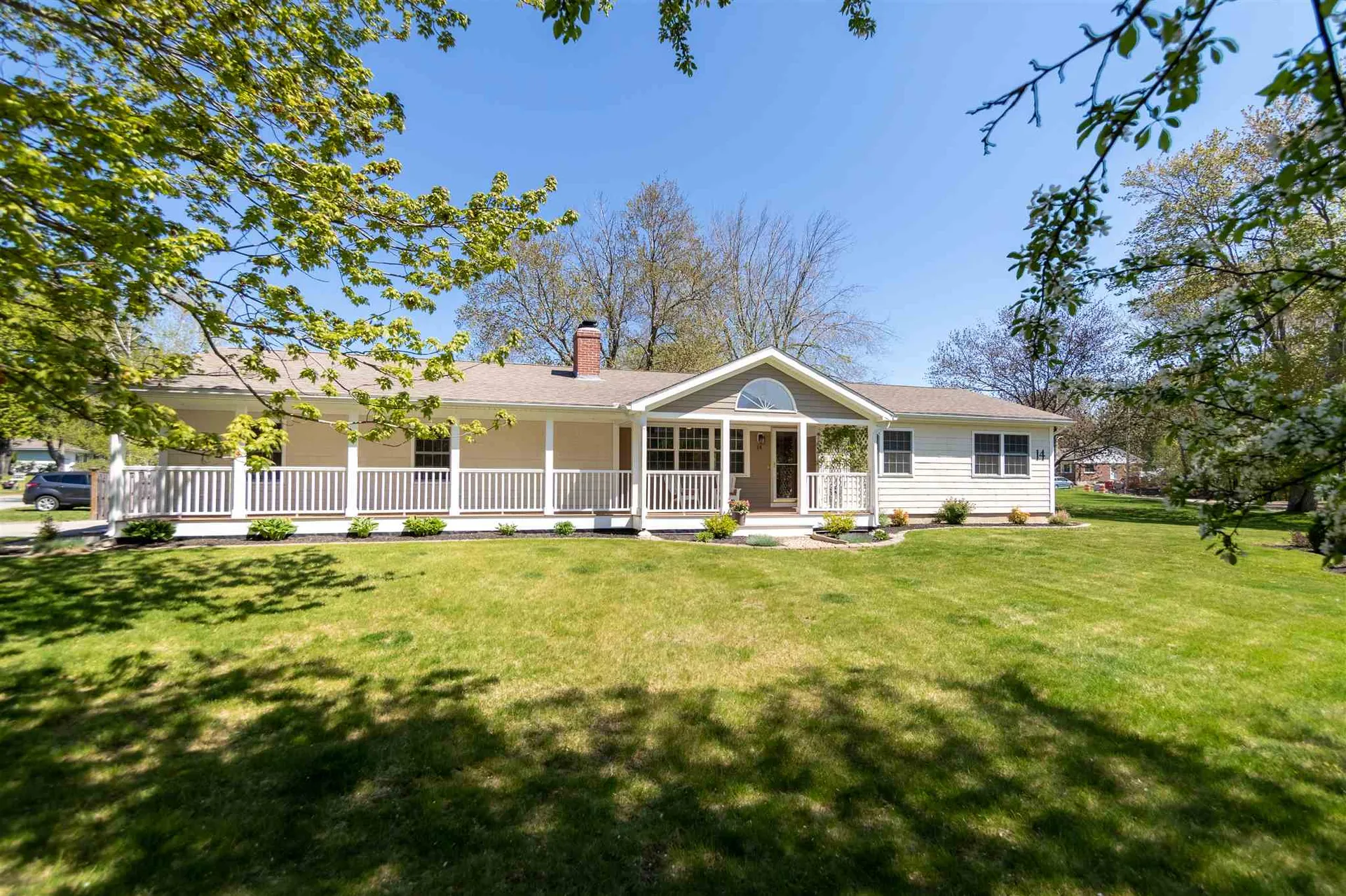 14 Elaine Street Hampton NH 03842