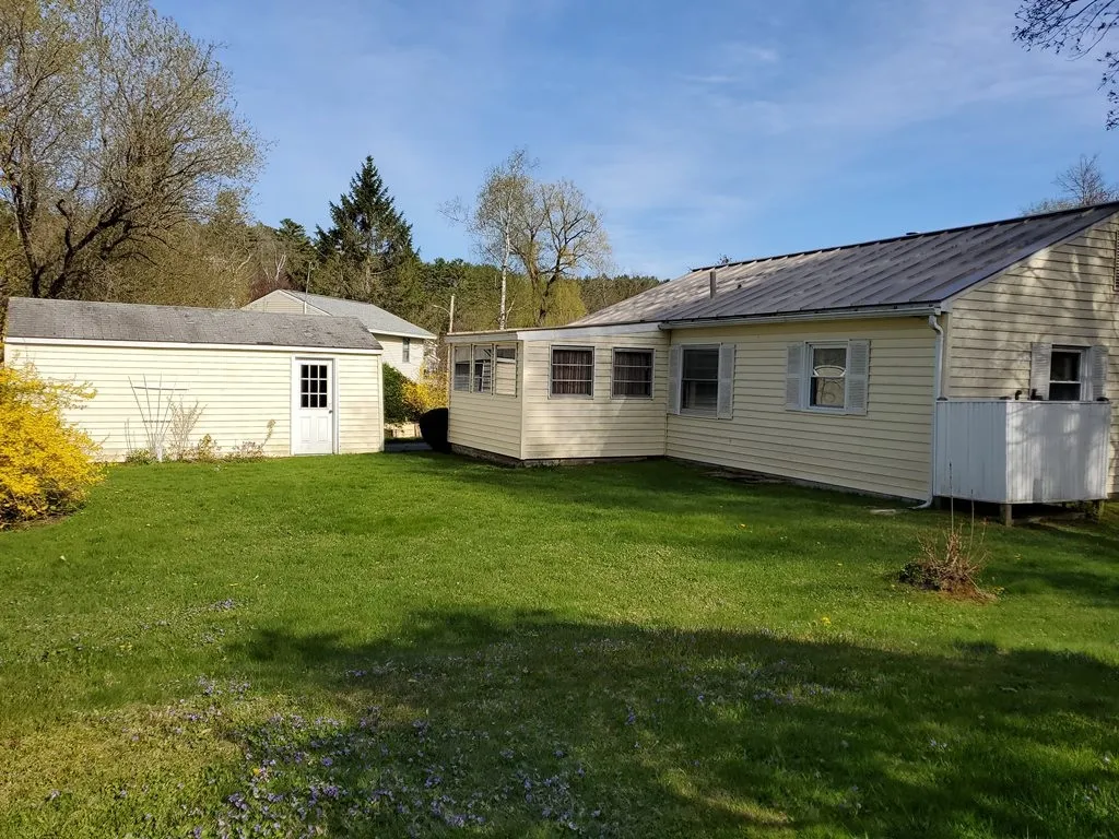 9 Highlandview Road Claremont NH 03743