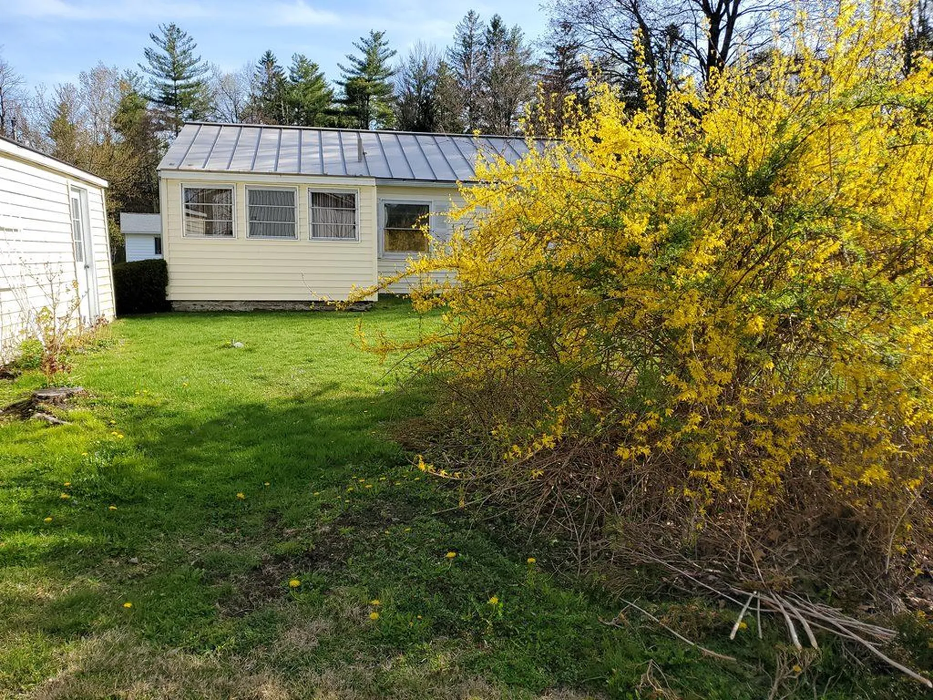 9 Highlandview Road Claremont NH 03743