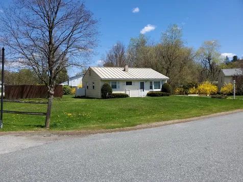 9 Highlandview Road Claremont NH 03743