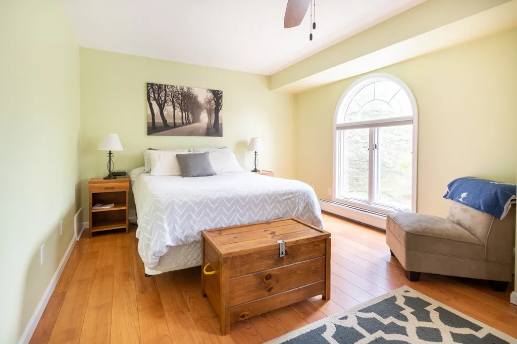 33 Harbor View Road South Burlington VT 05403