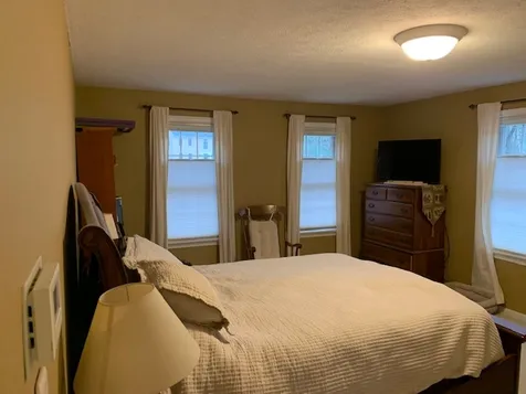 18 Lantern Lane Londonderry NH 03053