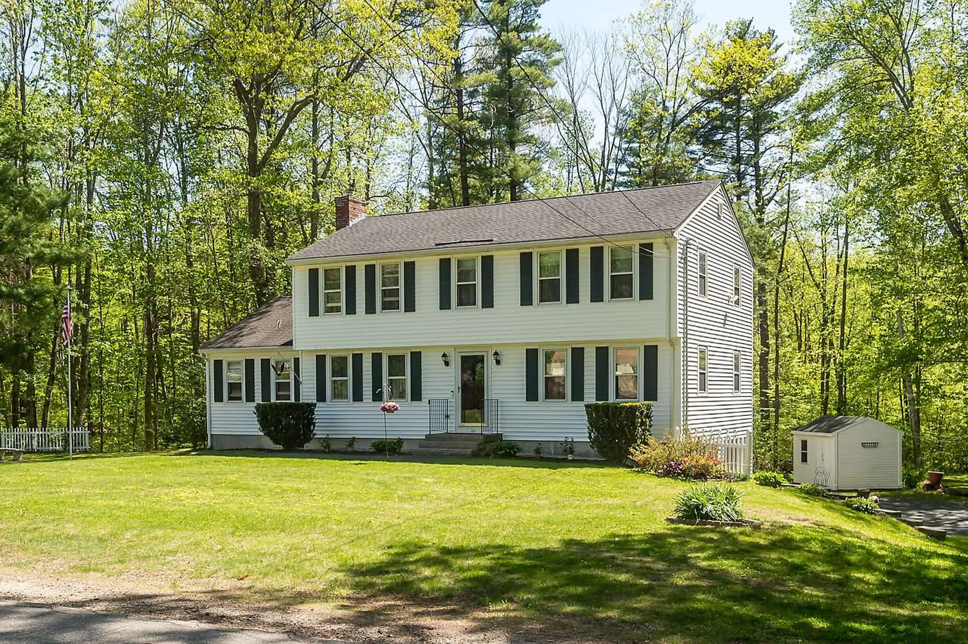 29 Crestview Terrace Stratham NH 03885