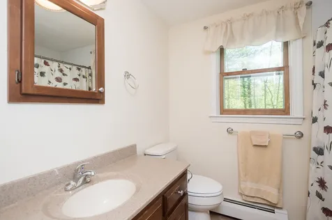 29 Crestview Terrace Stratham NH 03885