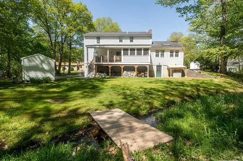 29 Crestview Terrace Stratham NH 03885