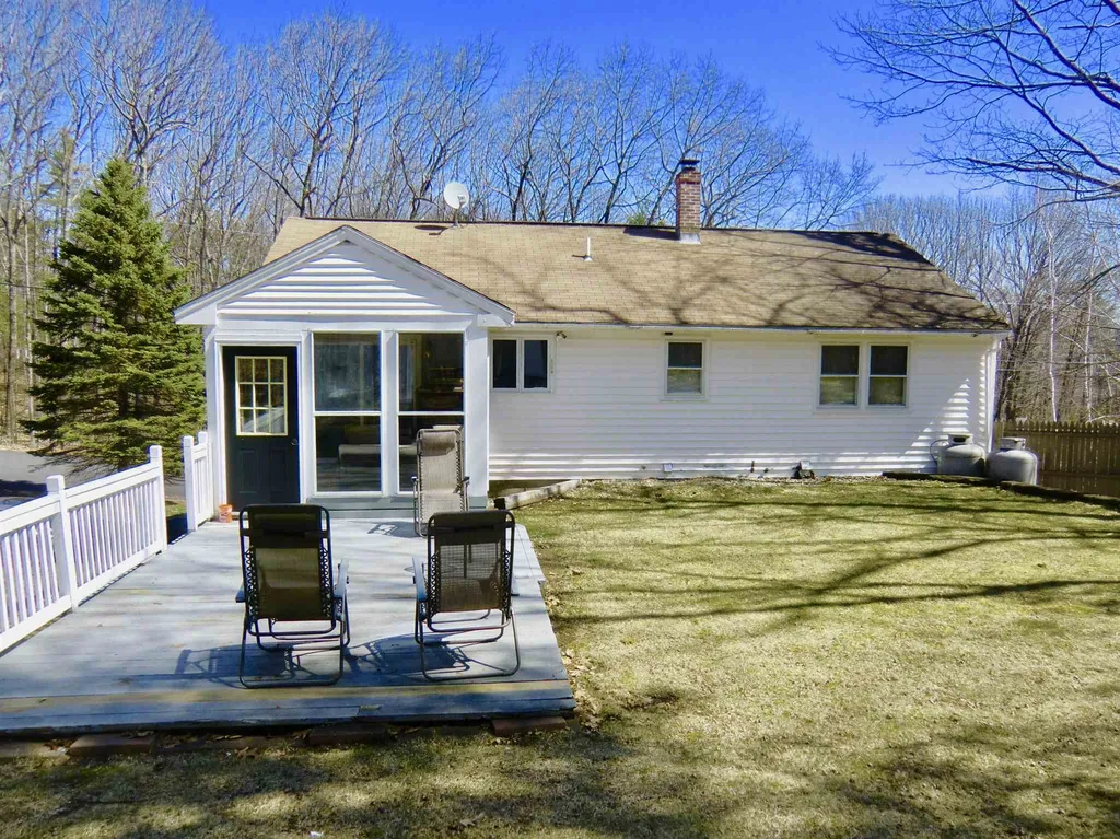 6 Almeda Lane Hooksett NH 03106