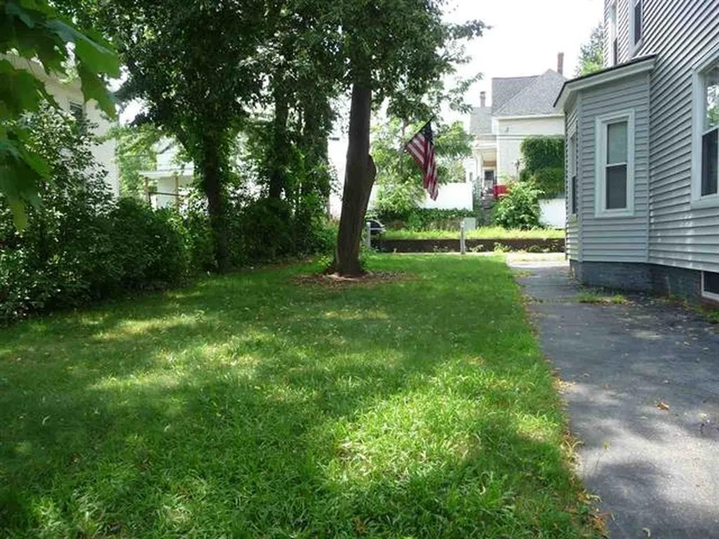 874 Union Street Manchester NH 03104