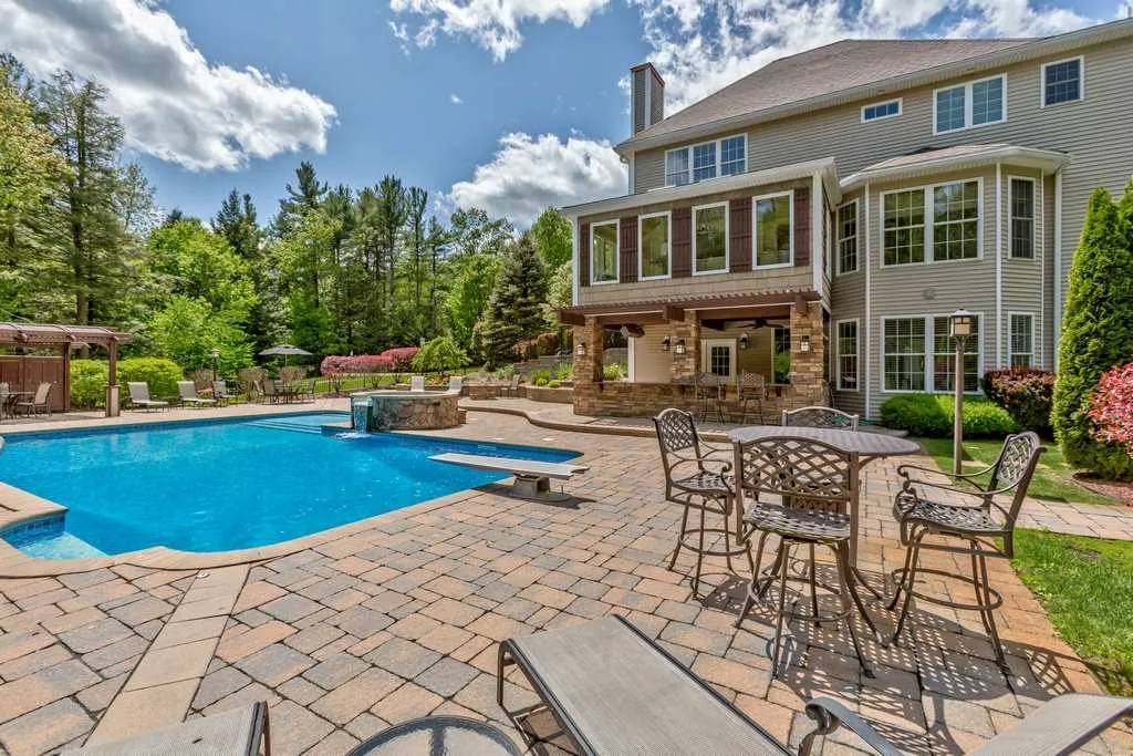 285 Middle Winchendon Road Rindge NH 03461