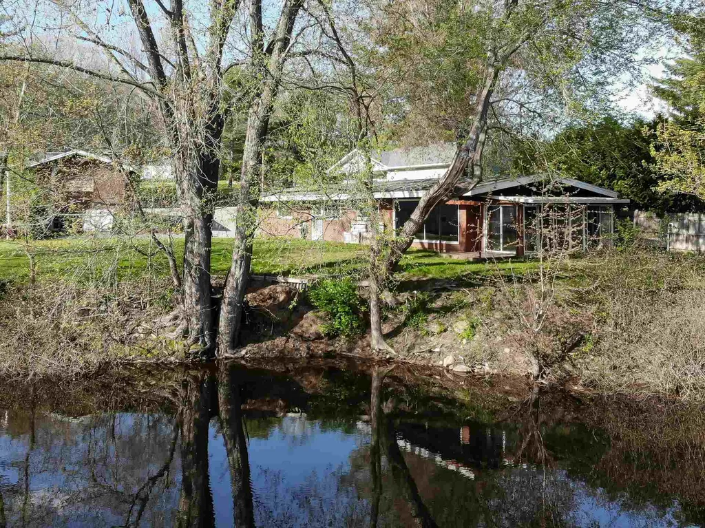 179 Buck Street Pembroke NH 03275