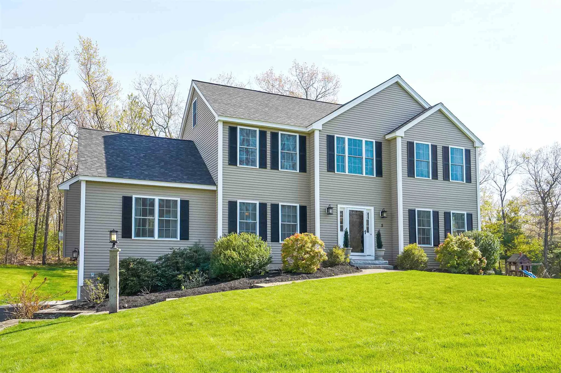 5 Clarke Farm Road Windham NH 03087