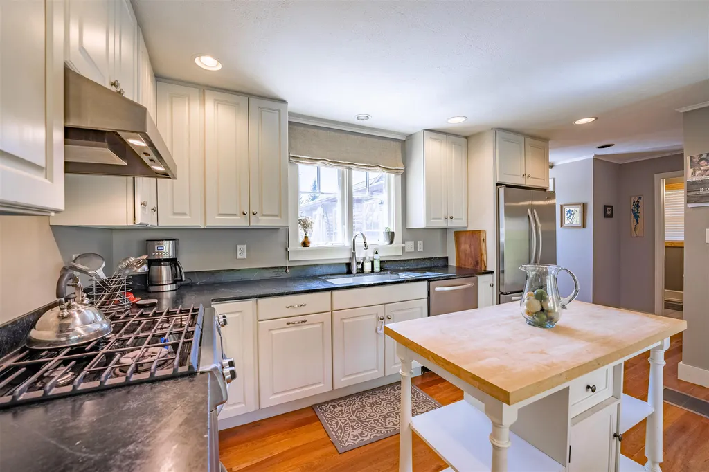 2374 Spear Street Charlotte VT 05445