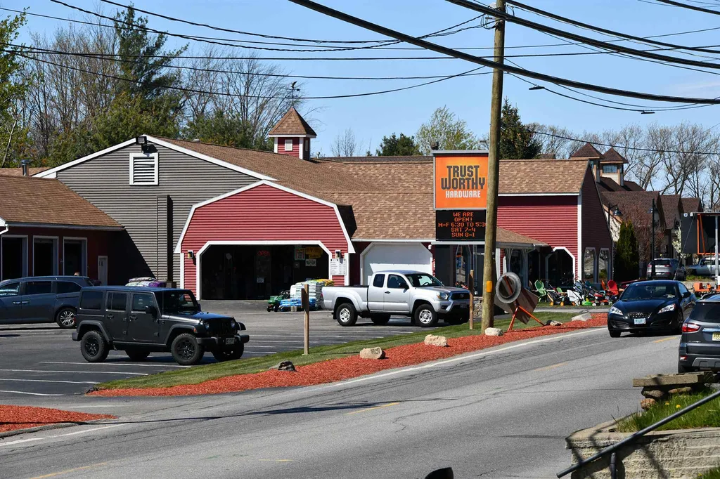 1084 Union Avenue Laconia NH 03246