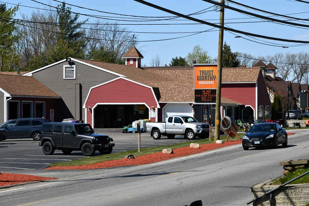 1084 Union Avenue Laconia NH 03246