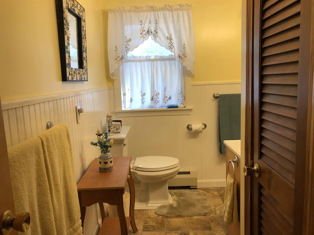 32 Birch Road Middleton NH 03887