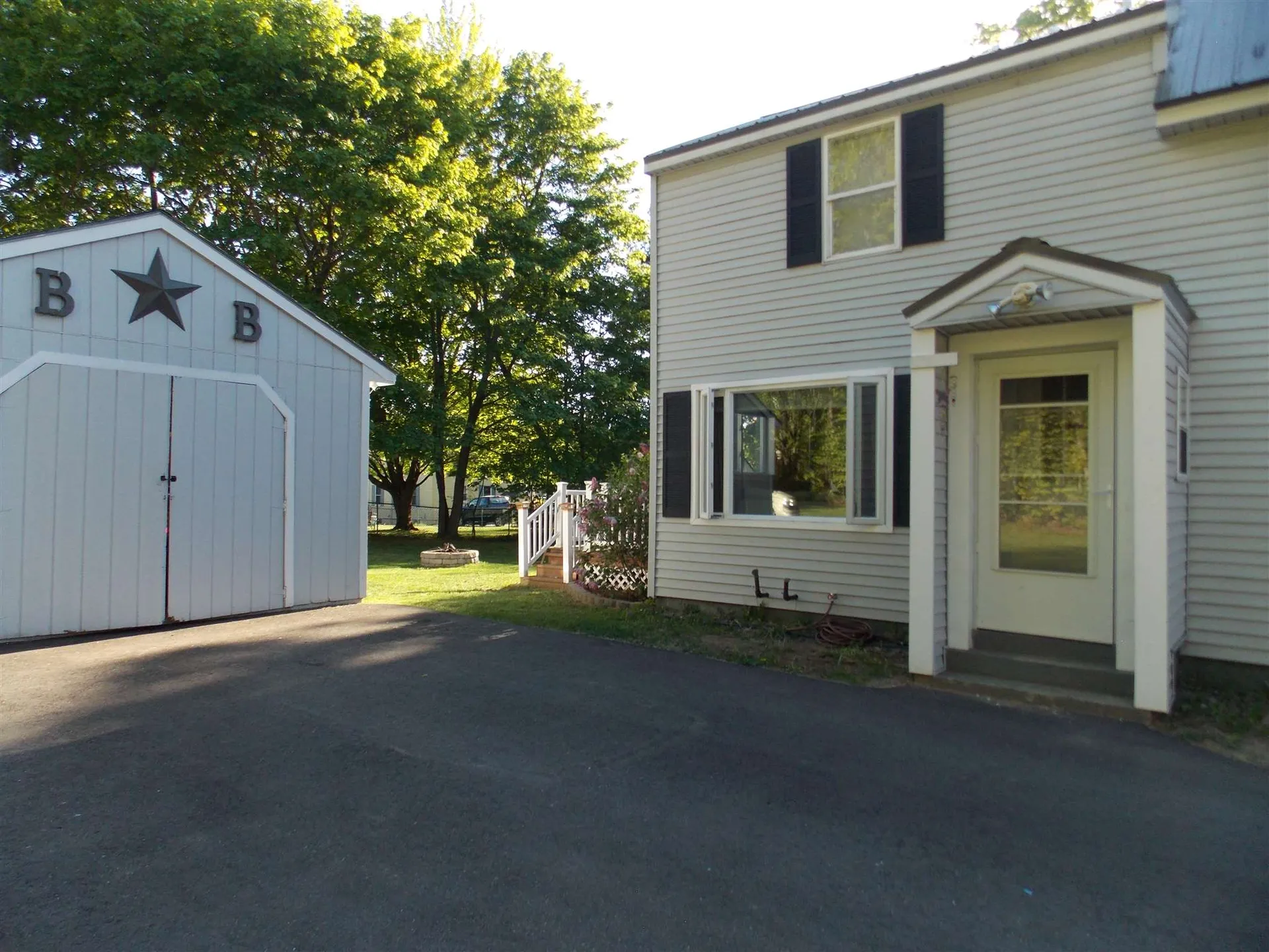31 Taylor Street Laconia NH 03246