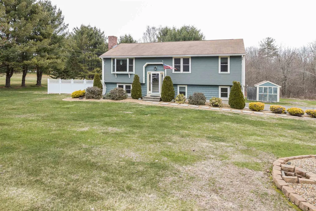 7 Rollins Farm Road Stratham, NH