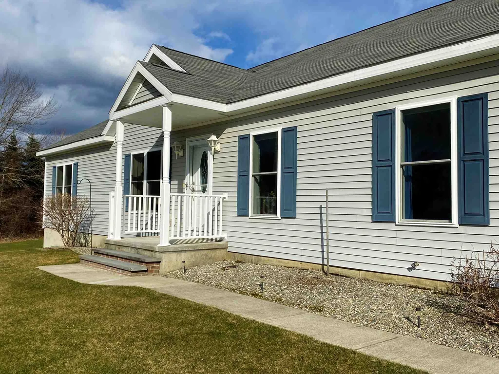 51 Daisy Hill Road Lebanon NH 03766