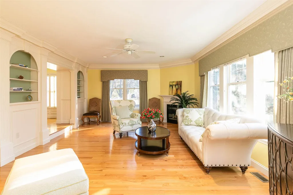 3 Squamscott Circle Exeter NH 03833