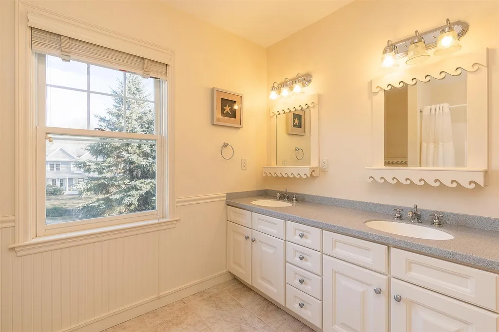 3 Squamscott Circle Exeter NH 03833