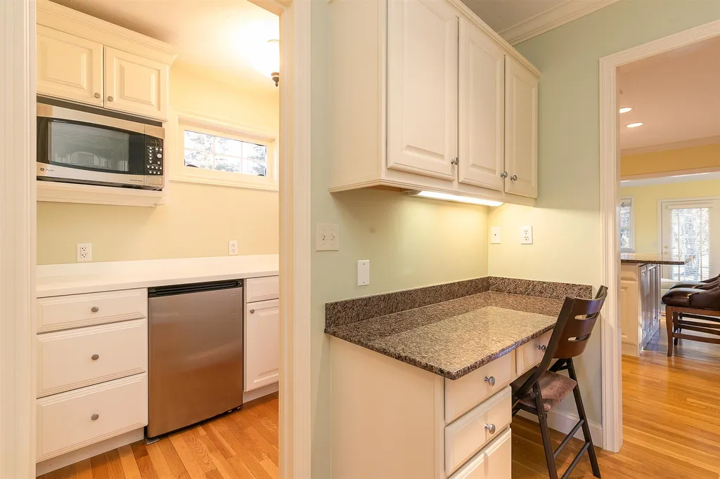 3 Squamscott Circle Exeter NH 03833