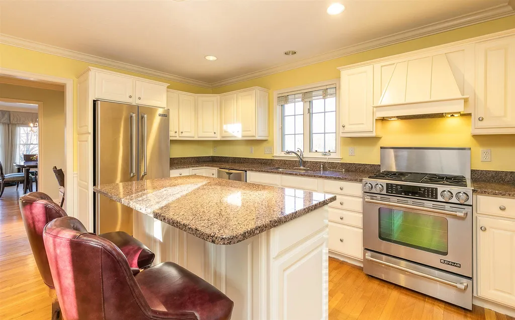 3 Squamscott Circle Exeter NH 03833
