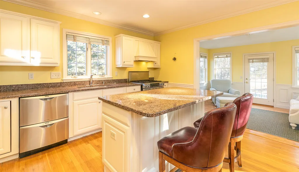 3 Squamscott Circle Exeter NH 03833