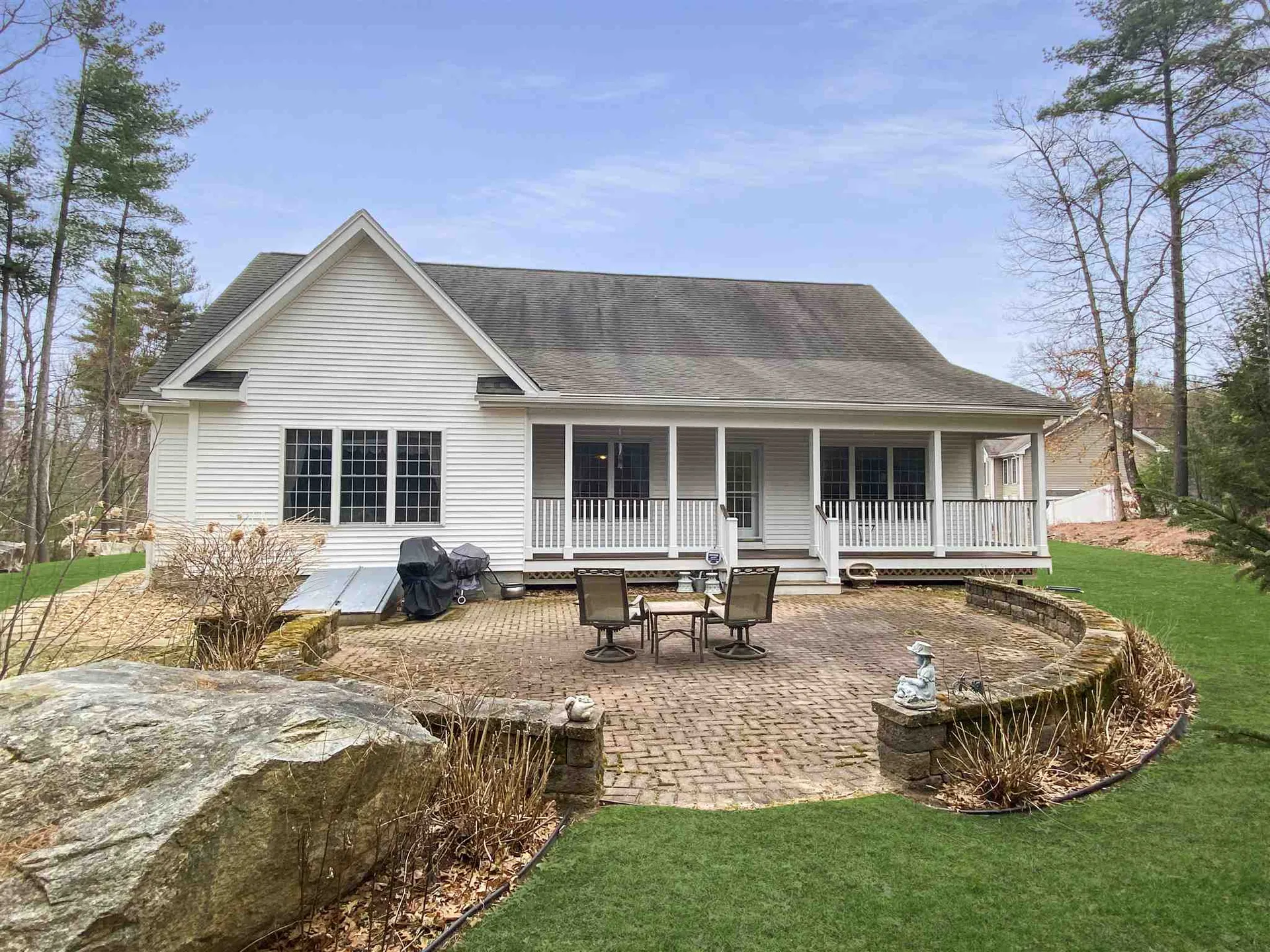 179 Streamside Drive Manchester NH 03102