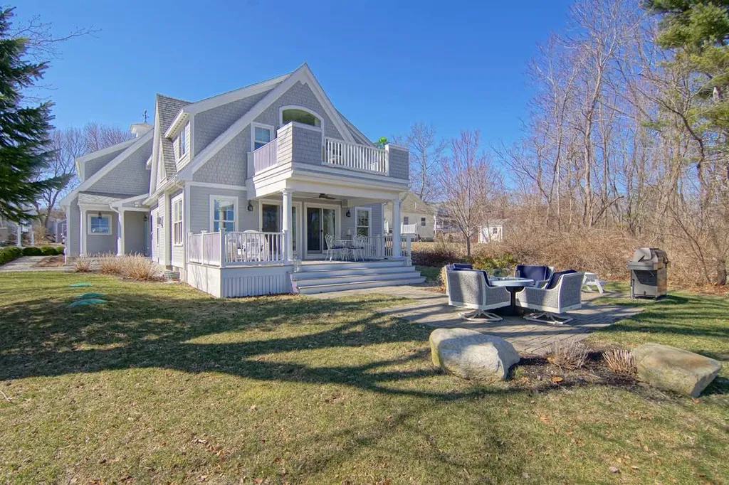 25 Appledore Avenue Rye NH 03870