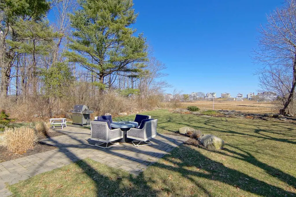 25 Appledore Avenue Rye NH 03870