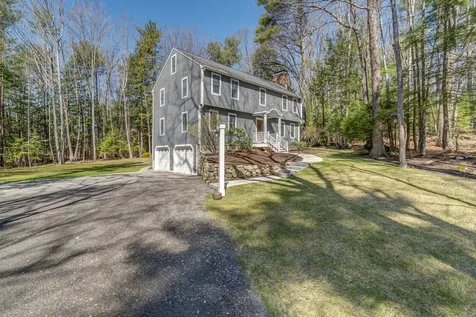 28 Holly Hill Drive Amherst NH 03031