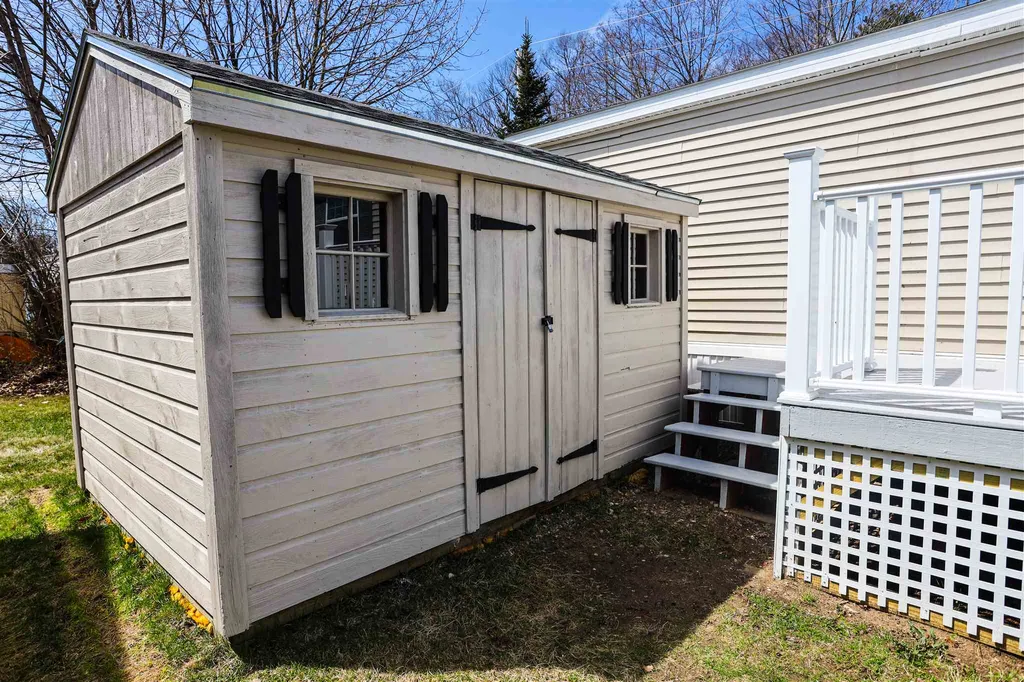 1 Willow Street Exeter NH 03833