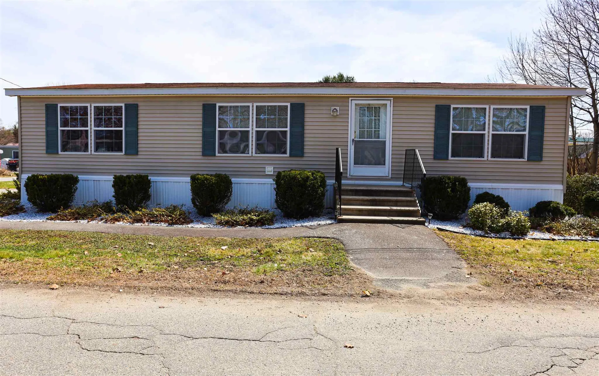 1 Willow Street Exeter NH 03833