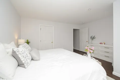 13b Tammy Court Hudson NH 03051