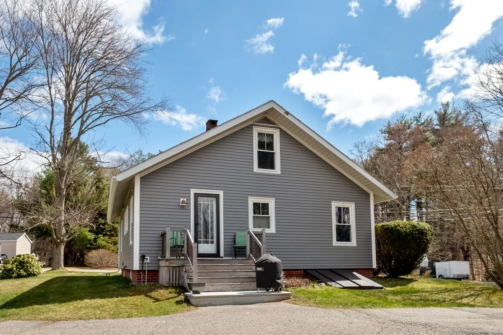 2039 State Road Eliot ME 03903