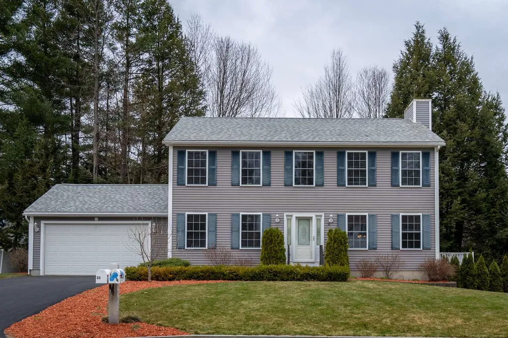 32 Jay Way Rochester NH 03868