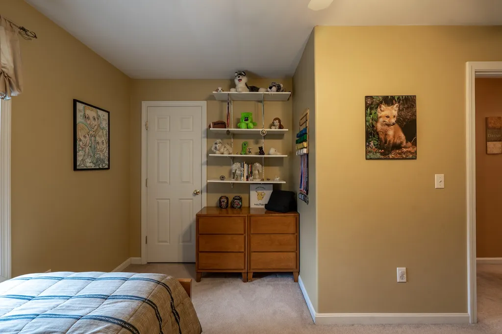 32 Jay Way Rochester NH 03868