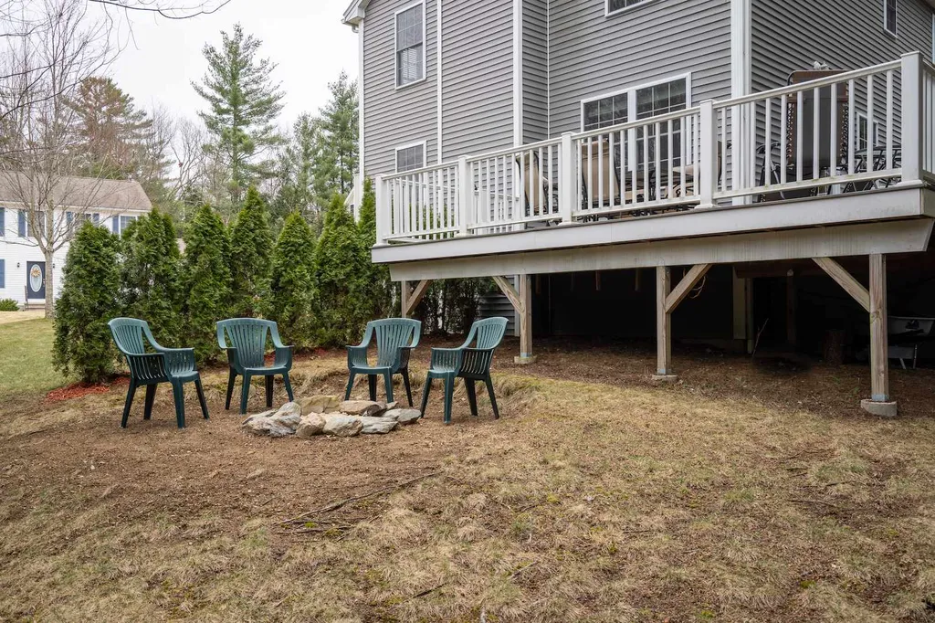 32 Jay Way Rochester NH 03868