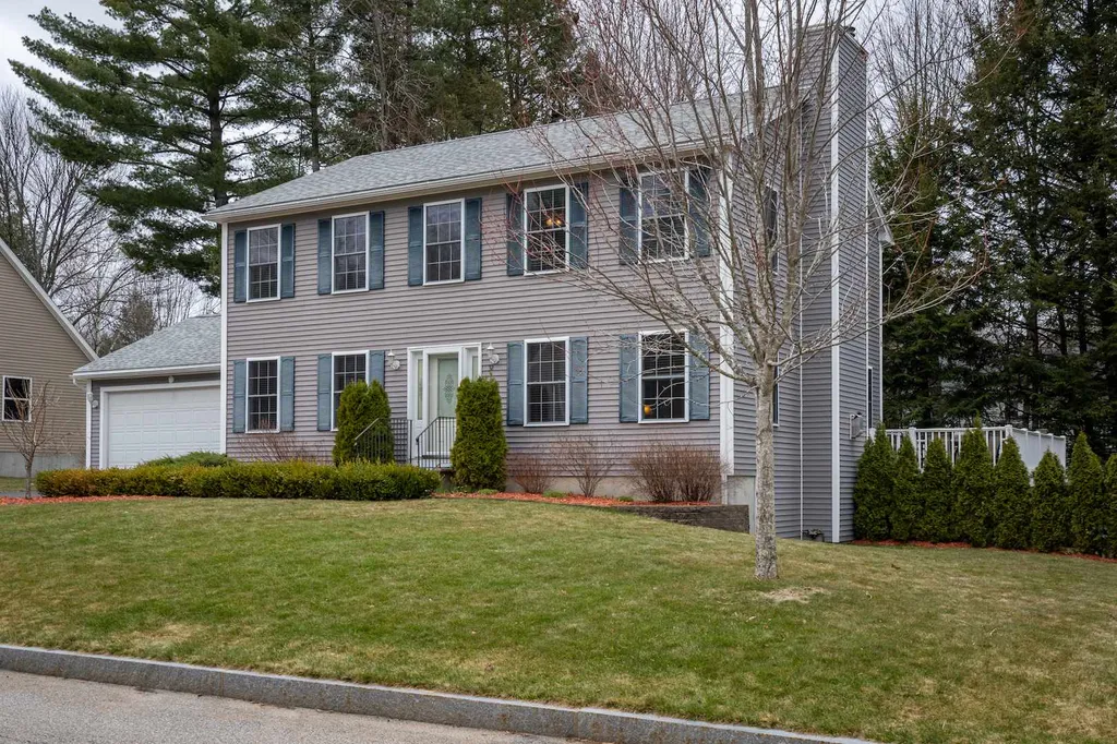 32 Jay Way Rochester NH 03868