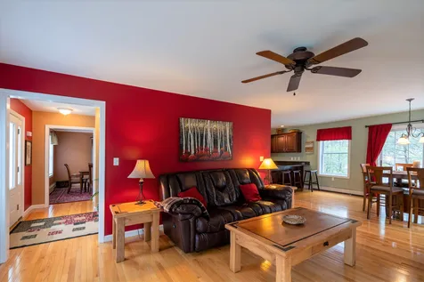 32 Jay Way Rochester NH 03868