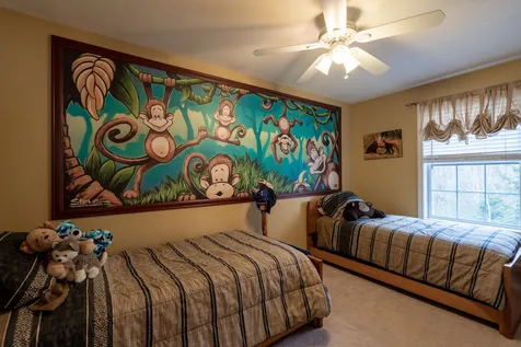32 Jay Way Rochester NH 03868