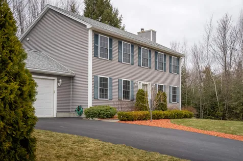 32 Jay Way Rochester NH 03868