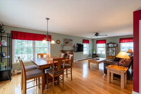 32 Jay Way Rochester NH 03868