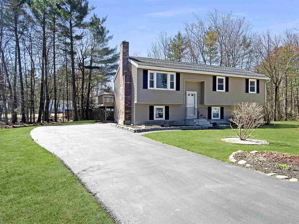 12 Columbine Place Concord NH 03303