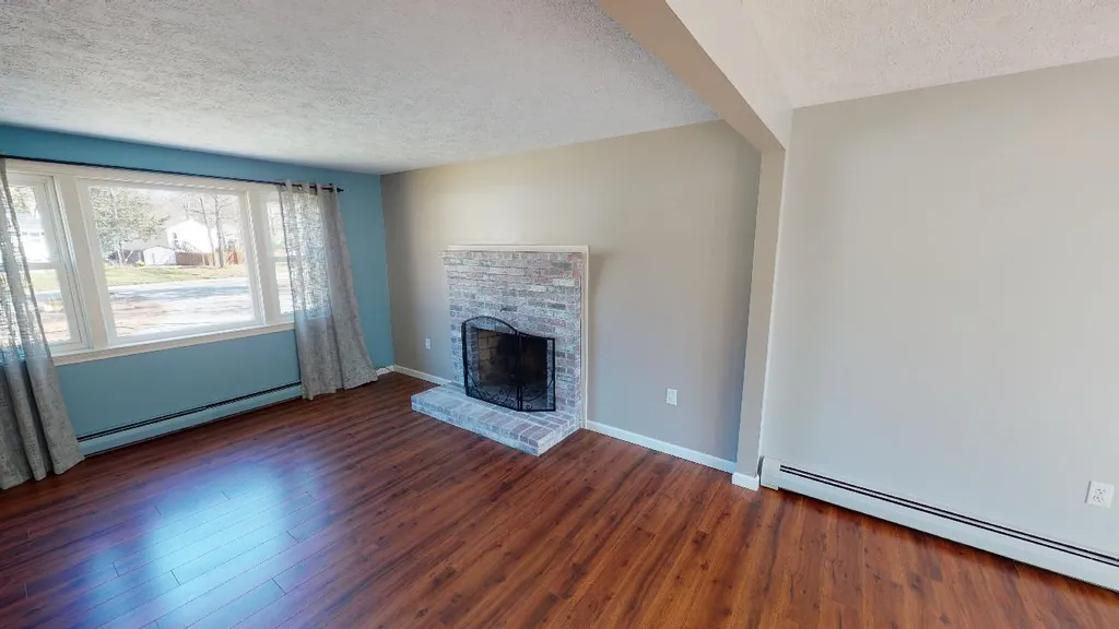 12 Columbine Place Concord NH 03303