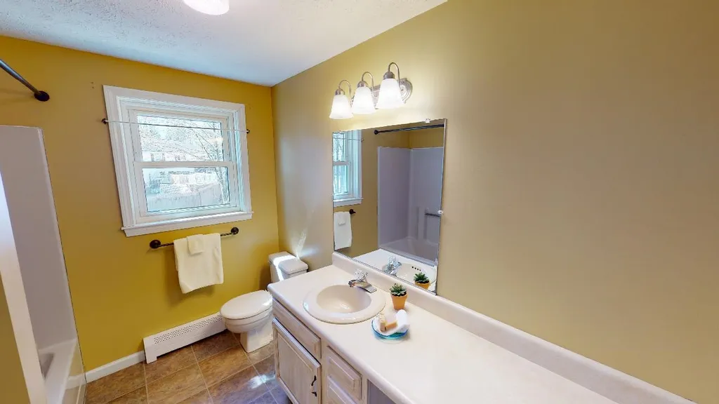 12 Columbine Place Concord NH 03303