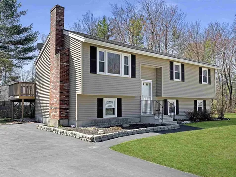 12 Columbine Place Concord NH 03303