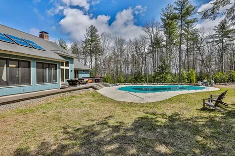 22 Wallace Brook Road Brookline NH 03033