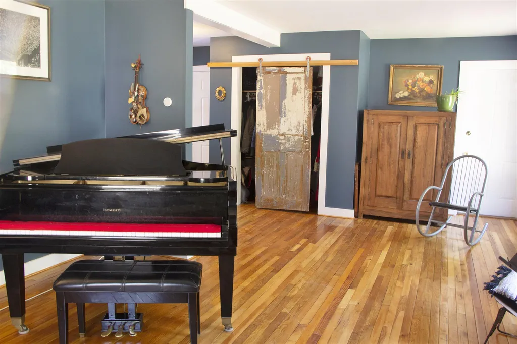 106 Blackberry Hill Road Hinesburg VT 05461