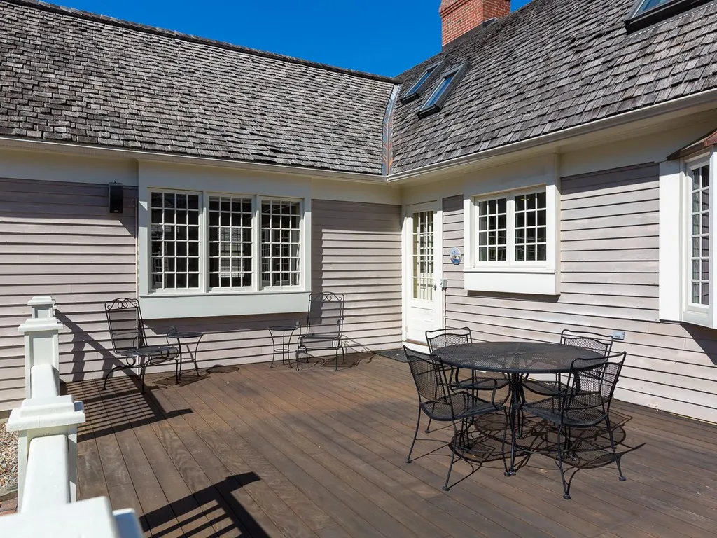 114 Tidewater Farm Road Stratham NH 03885